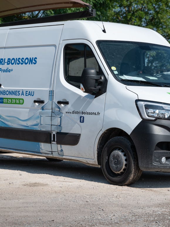 Distri-boissons Mangenot 99 D