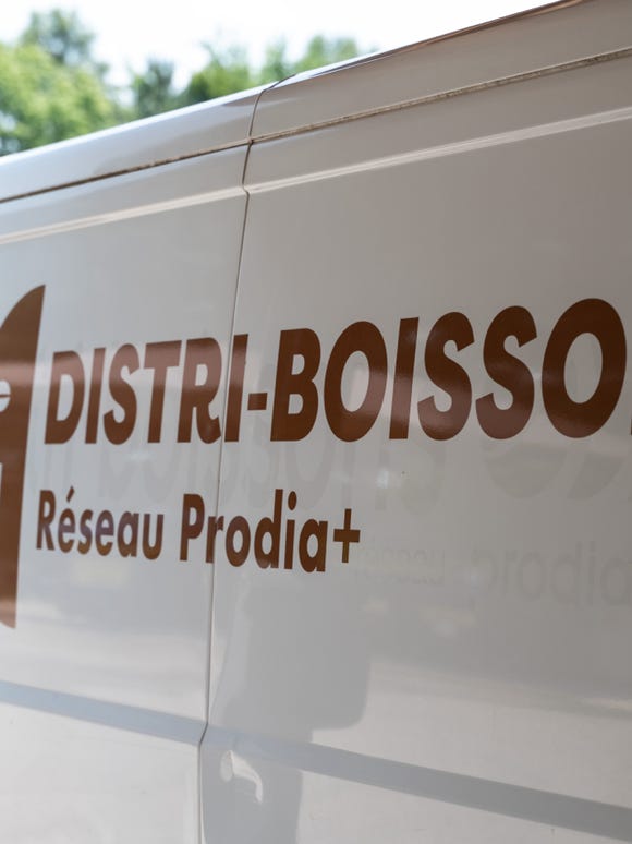 Distri-boissons Mangenot 99 C